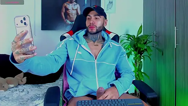 Danny Willson online show from April 2026 06:48:02 PM