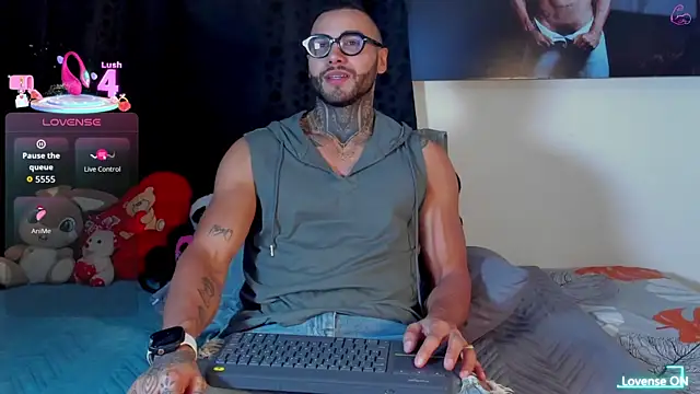Snapshot of Danny_Willson chatting on June 2026 01:52:02 AM Danny Willson online show from June 2026 01:52:02 AM