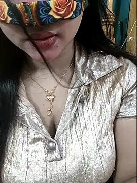Snapshot of Beauty_Queen_Soniya chatting on April 2026 03:21:01 PM Beauty Queen Soniya online show from April 2026 03:21:01 PM