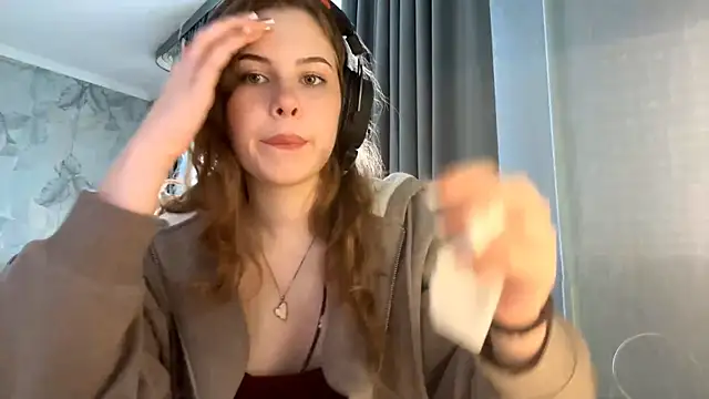 Leyla Luna online show from October 2025 10:25:01 AM