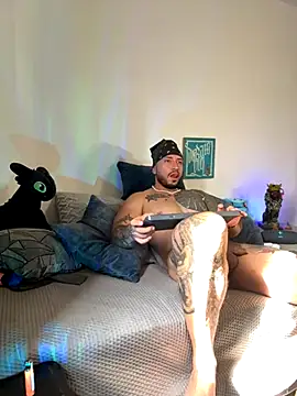 Dave-Max01 online show from November 2025 01:55:01 PM