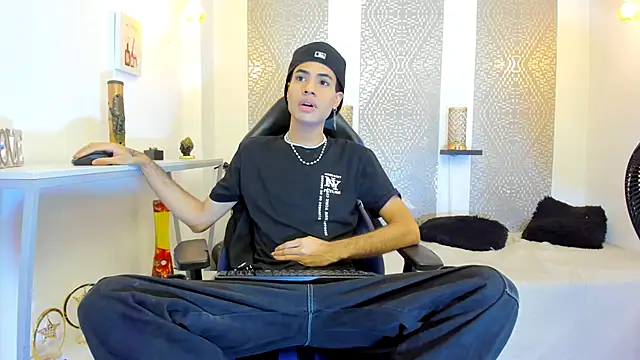 Snapshot of JacobBlackwell_ chatting on November 2025 07:21:01 PM JacobBlackwell online show from November 2025 07:21:01 PM