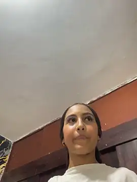 Luna star3 online show from December 2025 06:49:02 PM