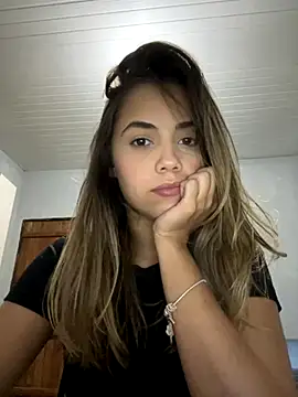 estrela aguiar online show from October 2025 11:46:01 PM