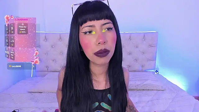 Snapshot of Nina_fox_0691 chatting on November 2025 12:30:01 PM Nina fox 0691 online show from November 2025 12:30:01 PM