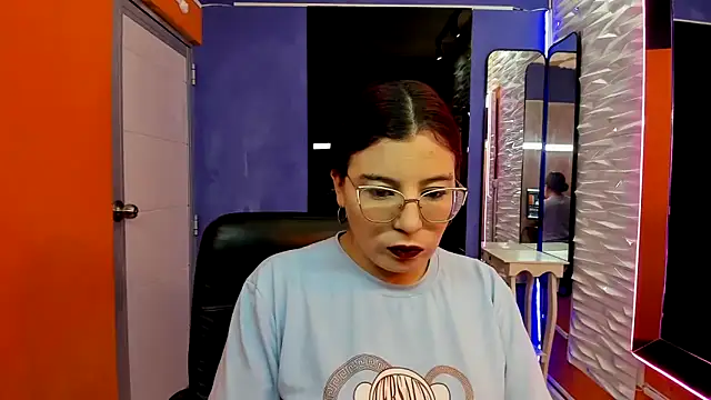 Snapshot of allison_mc chatting on November 2025 03:40:02 AM allison mc online show from November 2025 03:40:02 AM