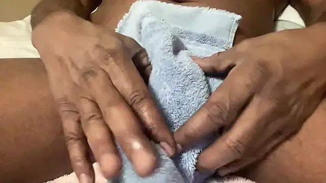 Snapshot of Sixmill1 chatting on November 2025 05:09:02 AM Sixmill1 online show from November 2025 05:09:02 AM