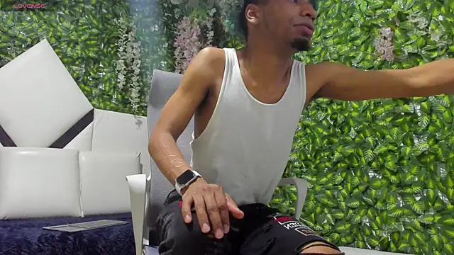 REDBRYAN EBANO online show from October 2025 09:04:01 PM