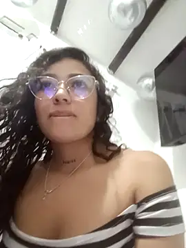 Camila-marinn online show from October 2025 12:22:02 AM