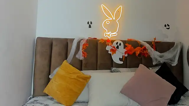 Amara18   online show from October 2025 03:07:02 AM