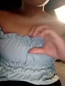 hello-cute online show from October 2025 03:53:01 AM