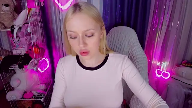 CeaneLino online show from March 2026 02:51:01 PM