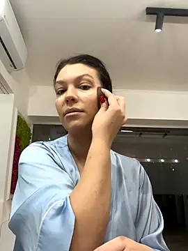 ClaraPasssion online show from November 2025 05:18:01 AM