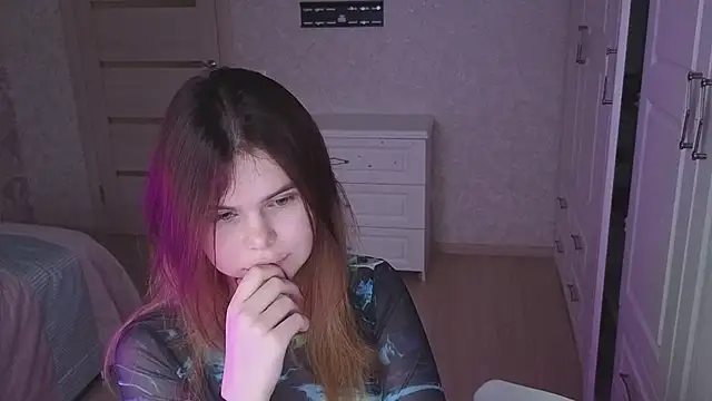 Snapshot of EricaThompson chatting on October 2025 12:39:02 PM EricaThompson online show from October 2025 12:39:02 PM