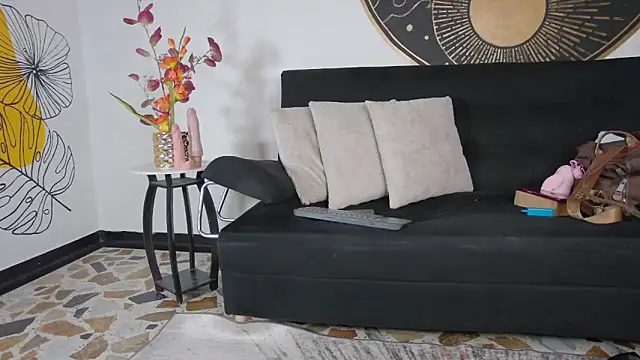 Aranzza Ross online show from January 2026 12:43:01 PM