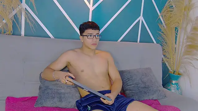 Stefano Calle online show from October 2025 12:28:01 PM