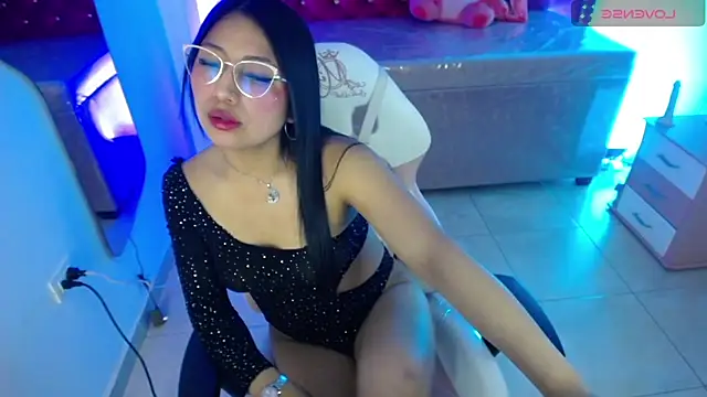 Keendall m online show from November 2025 03:49:02 AM