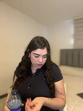 Snapshot of Isabella_LaRue chatting on April 2026 09:12:01 PM Isabella LaRue online show from April 2026 09:12:01 PM
