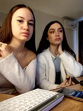 MayaGlow online show from January 2026 05:33:01 AM