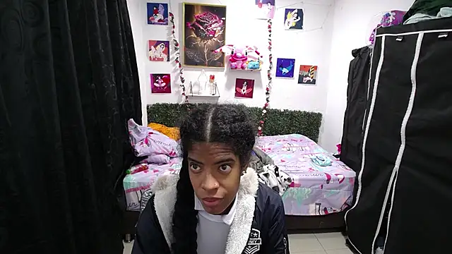 thianahorny online show from April 2026 12:45:02 PM