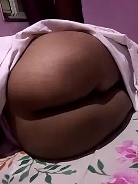 vickymtrb online show from November 2025 05:12:02 PM