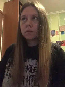 LunaVirelle online show from April 2026 08:00:02 PM