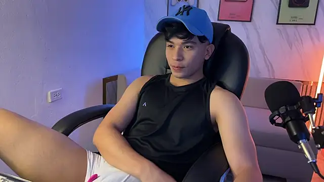 David Nova online show from November 2025 12:05:02 PM