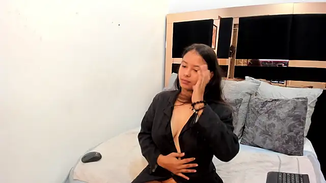 kaorybliss online show from December 2025 05:19:02 PM