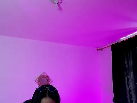 sofia  666 online show from October 2025 07:25:02 PM