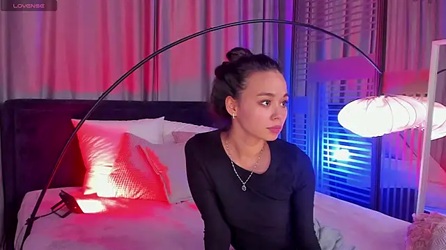 i am eva online show from October 2025 03:21:02 PM
