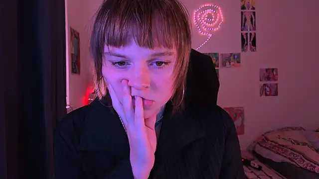 liquid0fluid0 online show from December 2025 04:47:02 PM