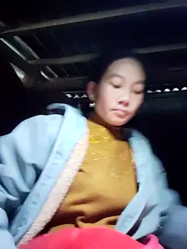 gio-thu online show from November 2025 12:33:01 AM