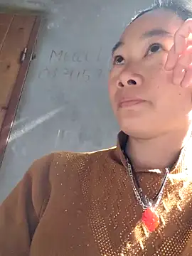 gio-thu online show from November 2025 06:05:02 AM