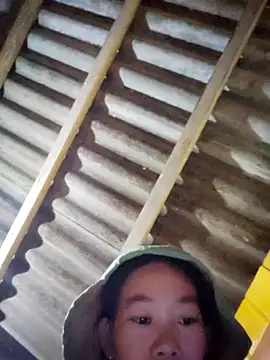 gio-thu online show from December 2025 12:38:02 AM