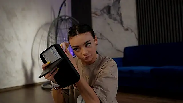 RachelRavee online show from April 2026 04:13:02 AM