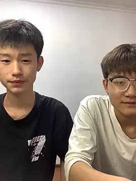 KK-cuteboy online show from October 2025 12:59:02 PM