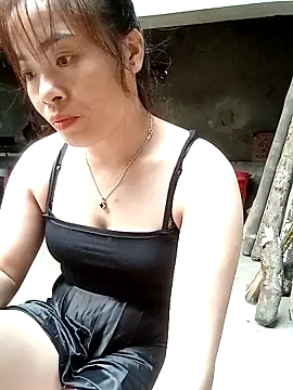 Snapshot of Alice_mu chatting on October 2025 12:55:01 AM Alice mu online show from October 2025 12:55:01 AM