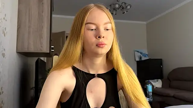 RaguelNicksons online show from October 2025 12:02:02 PM