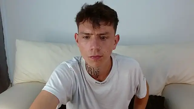 Snapshot of hot_teo_ chatting on January 2026 05:27:02 PM hot teo online show from January 2026 05:27:02 PM