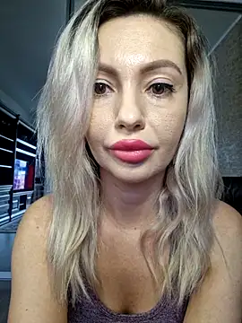 Snapshot of BritanyVegas chatting on November 2025 10:36:02 AM BritanyVegas online show from November 2025 10:36:02 AM