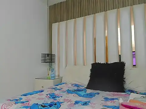 AmbarGills online show from October 2025 01:12:02 PM