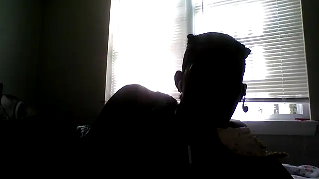 Snapshot of dezzidavill chatting on May 2026 02:01:02 PM dezzidavill online show from May 2026 02:01:02 PM