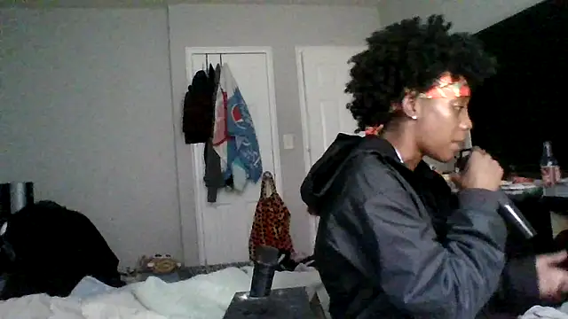Snapshot of dezzidavill chatting on May 2026 05:30:01 PM dezzidavill online show from May 2026 05:30:01 PM