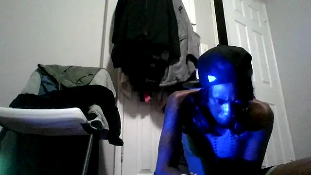 Snapshot of dezzidavill chatting on June 2026 02:12:02 AM dezzidavill online show from June 2026 02:12:02 AM