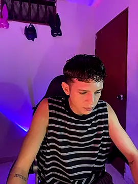 tylernova online show from October 2025 03:41:02 AM