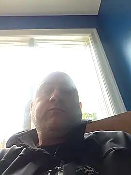 akstr8 online show from March 2026 04:28:02 PM