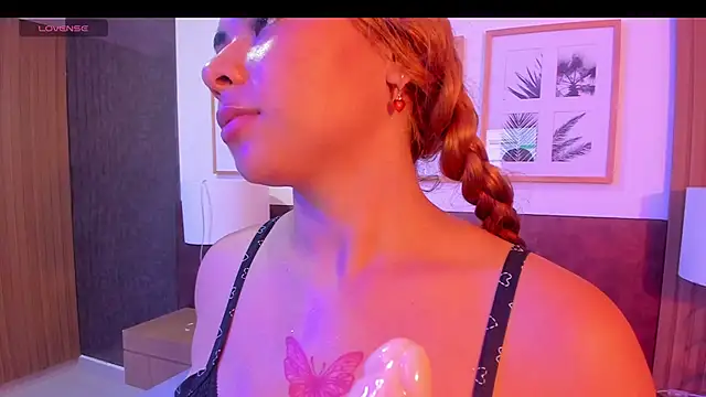 charlotte rea online show from October 2025 03:50:01 AM