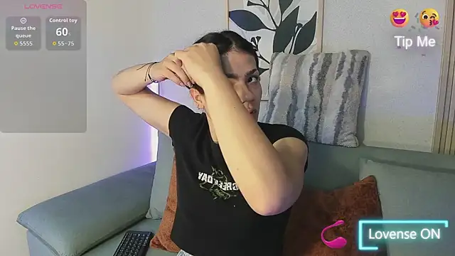 KassMonroe online show from April 2026 07:36:01 PM