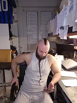 Snapshot of BeppeRagnar chatting on April 2026 02:26:01 PM BeppeRagnar online show from April 2026 02:26:01 PM