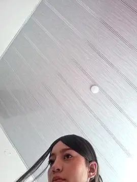   Lorelain   online show from October 2025 04:13:02 PM